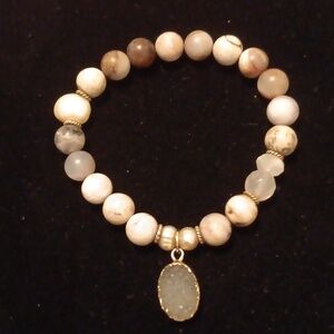 Agate Gemstone & Freshwater Pearl Bracelet 6.25 Inch 8-8.5 mm